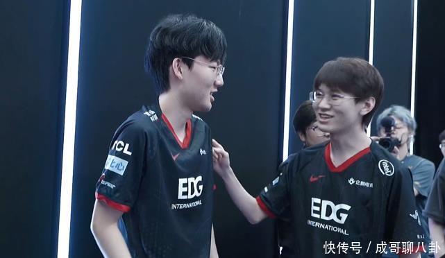 和服务业的 和服务业的