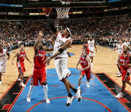 足球界的广 足球界的广